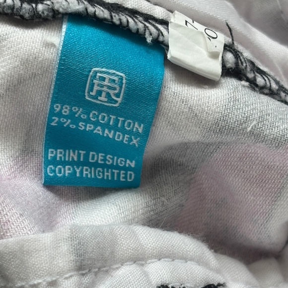 Tori Richard - Hibiscus Shorts - Picture 5 of 5